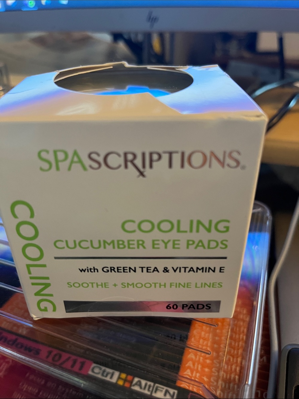 SpaScriptions Cooling Cucumber Eye Pads — White & Green